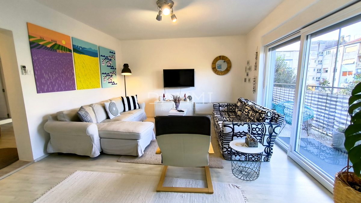 Pula, širše središče, trisobno stanovanje z garažo