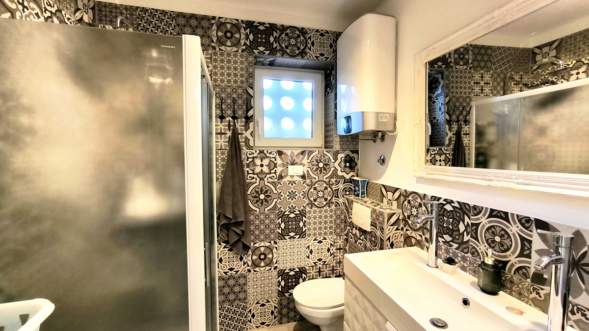 Pula, širše središče, trisobno stanovanje z garažo