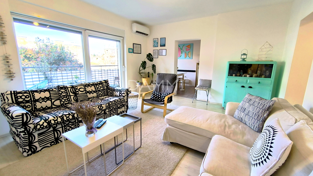 Pula, širše središče, trisobno stanovanje z garažo