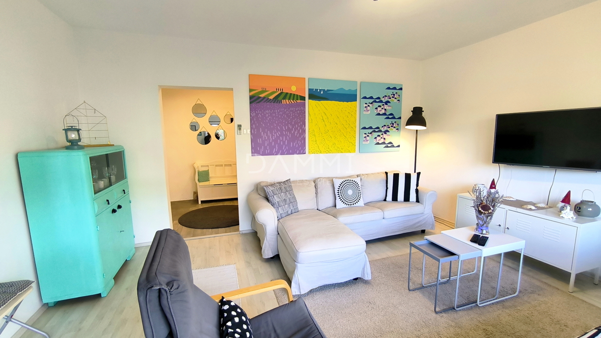 Pula, širše središče, trisobno stanovanje z garažo