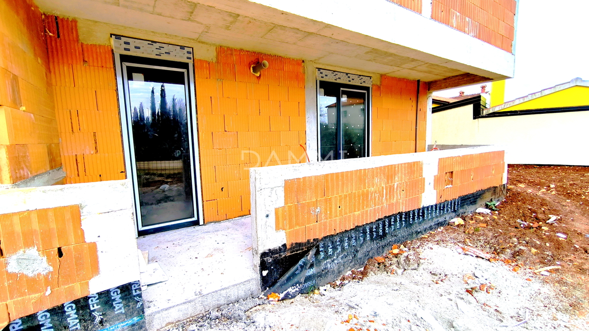 Istra, Pula - dvosobno stanovanje, novogradnja, pritličje z vrtom