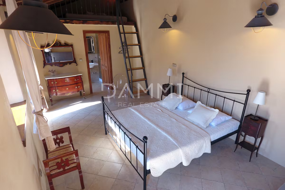 SJEVERNA DALMACIJA, TRIBANJ - Edinstvena kamnita vila s panoramskim pogledom na morje