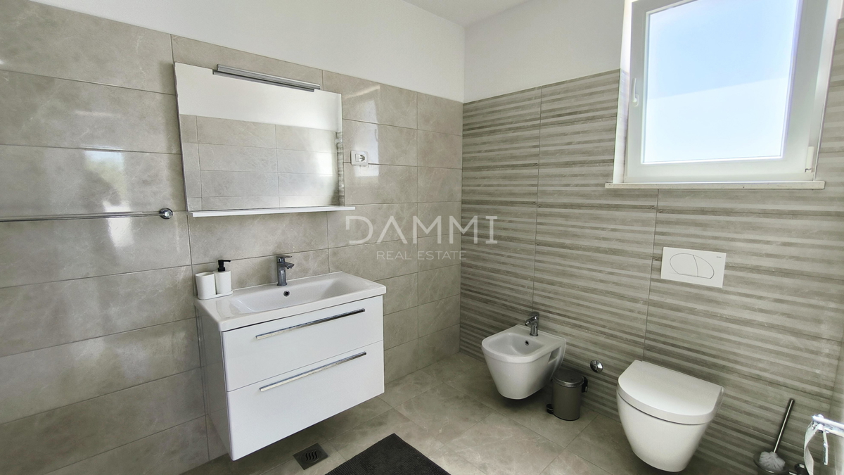 Istra. Vodnjan - vila z bazenom, čudovito dvorišče