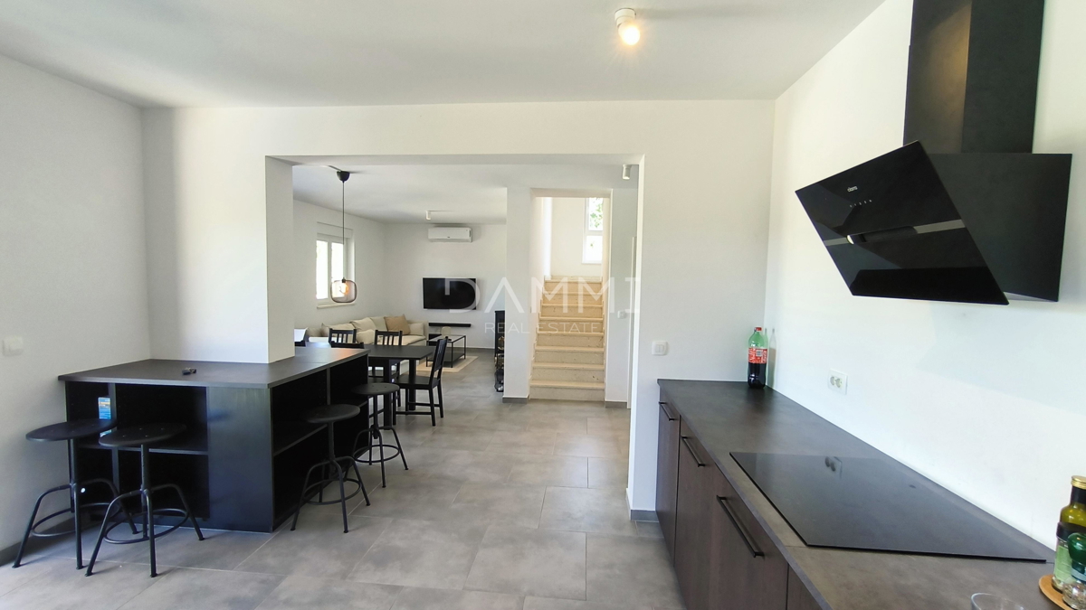 Istra. Vodnjan - vila z bazenom, čudovito dvorišče