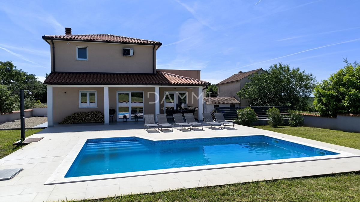 Istra. Vodnjan - vila z bazenom, čudovito dvorišče