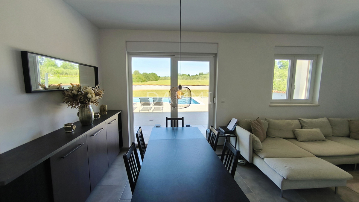 Istra. Vodnjan - vila z bazenom, čudovito dvorišče