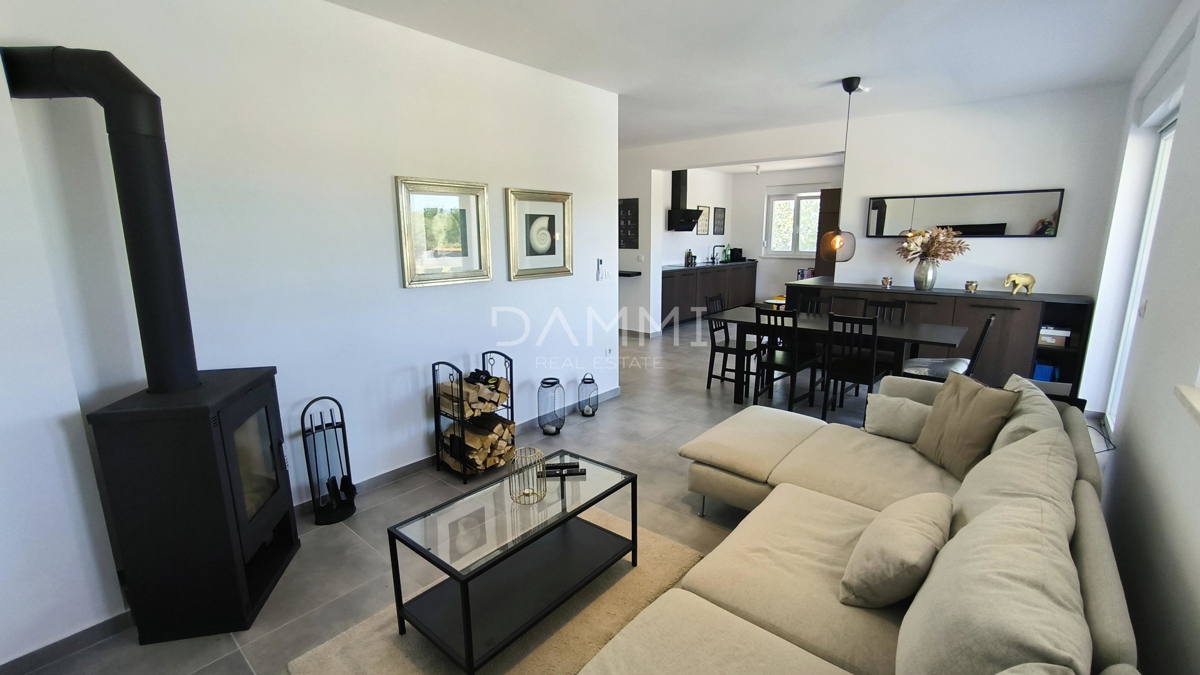 Istra. Vodnjan - vila z bazenom, čudovito dvorišče