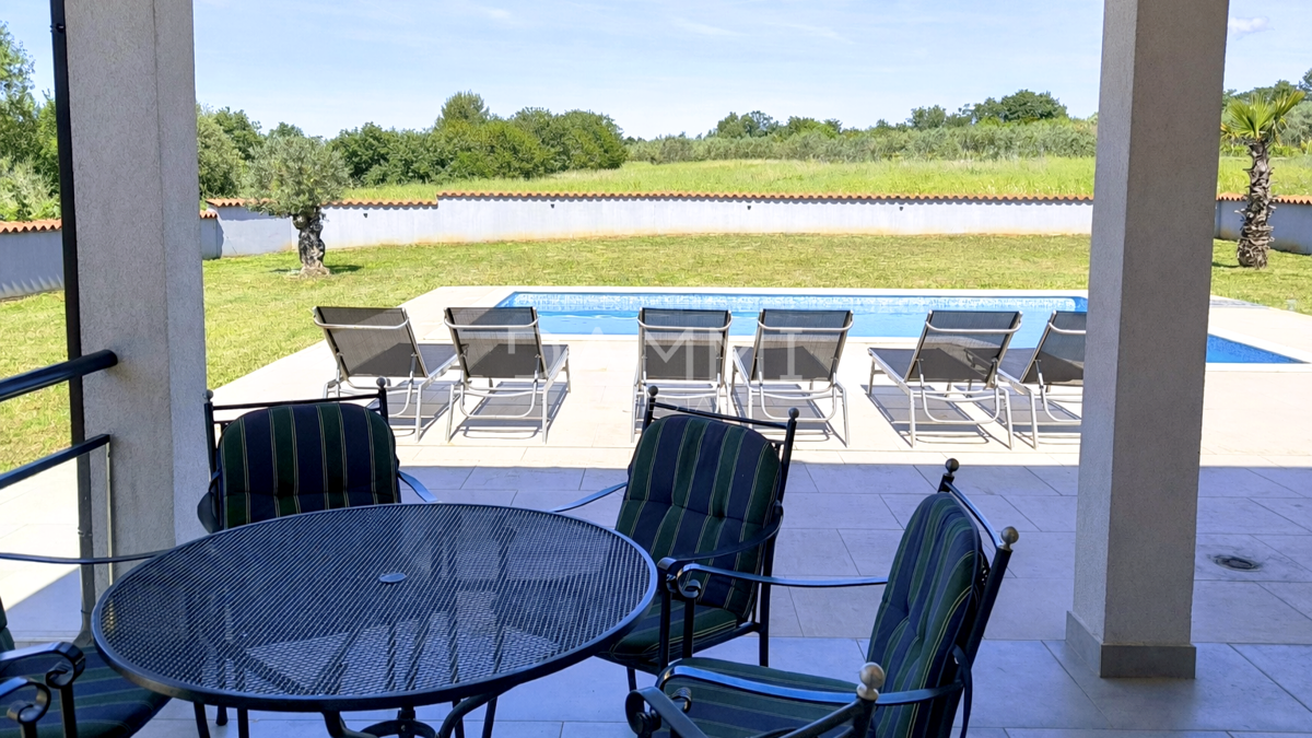 Istra. Vodnjan - vila z bazenom, čudovito dvorišče