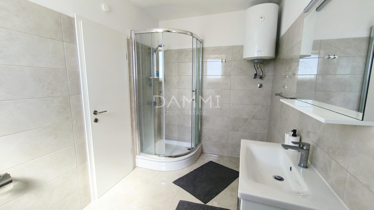 Istra. Vodnjan - vila z bazenom, čudovito dvorišče