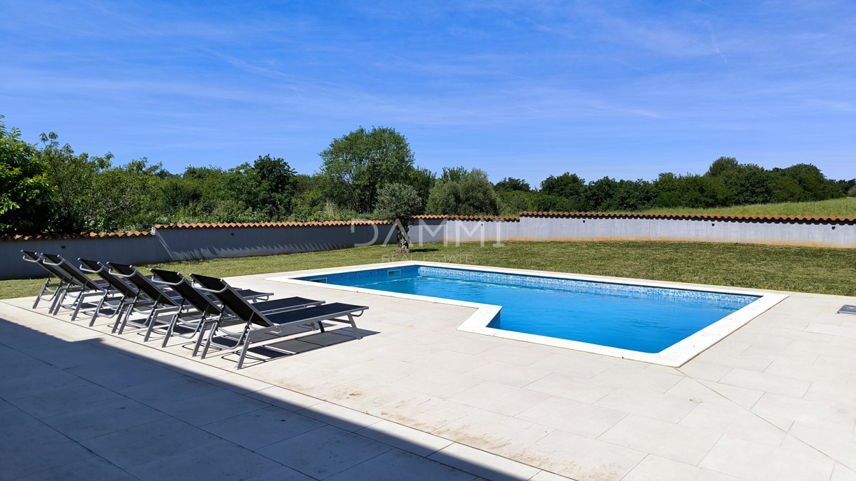 Istra. Vodnjan - vila z bazenom, čudovito dvorišče