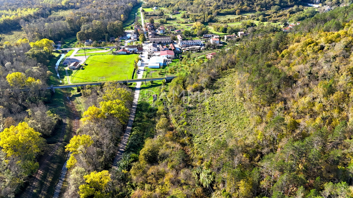 OPRTALJ, LIVADE - OPRTALJ, LIVADE - ZAZIDLJIVO ZEMLJIŠČE TURISTIČNE NAMENE ZA KAMP T3