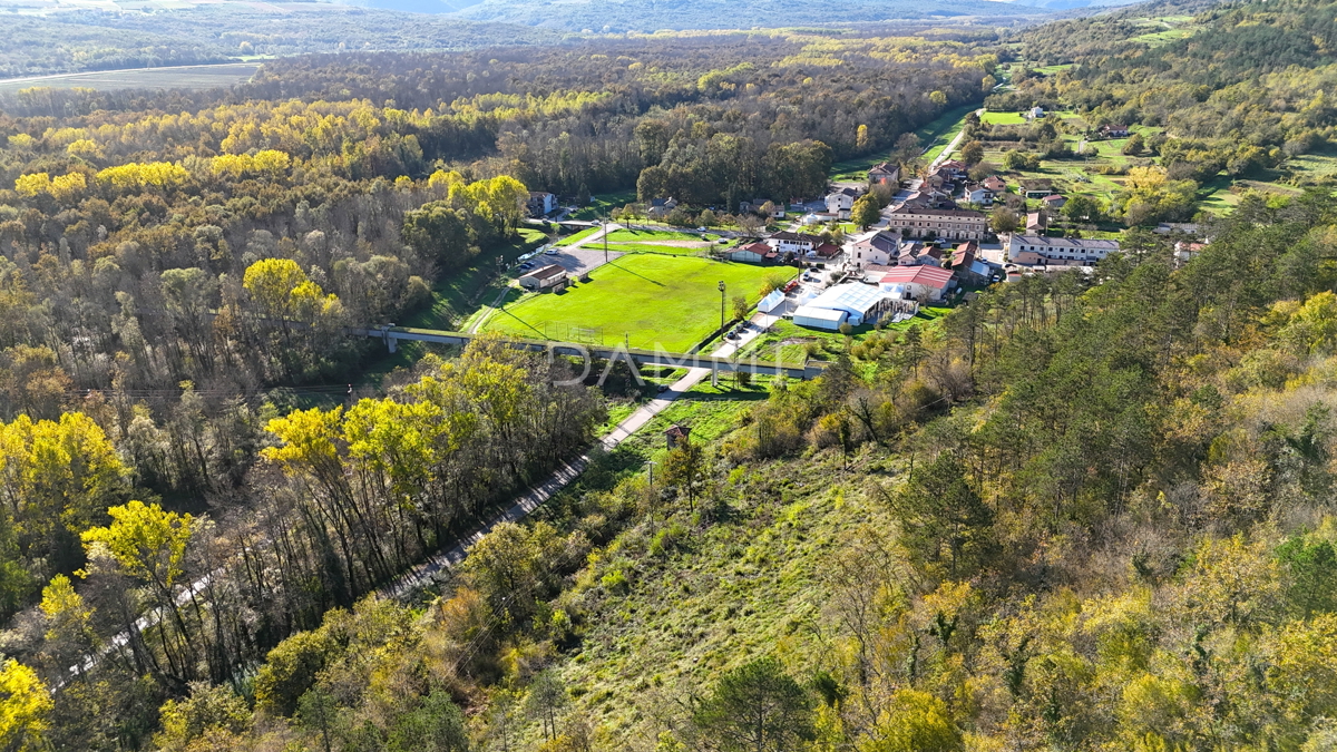 OPRTALJ, LIVADE - OPRTALJ, LIVADE - ZAZIDLJIVO ZEMLJIŠČE TURISTIČNE NAMENE ZA KAMP T3