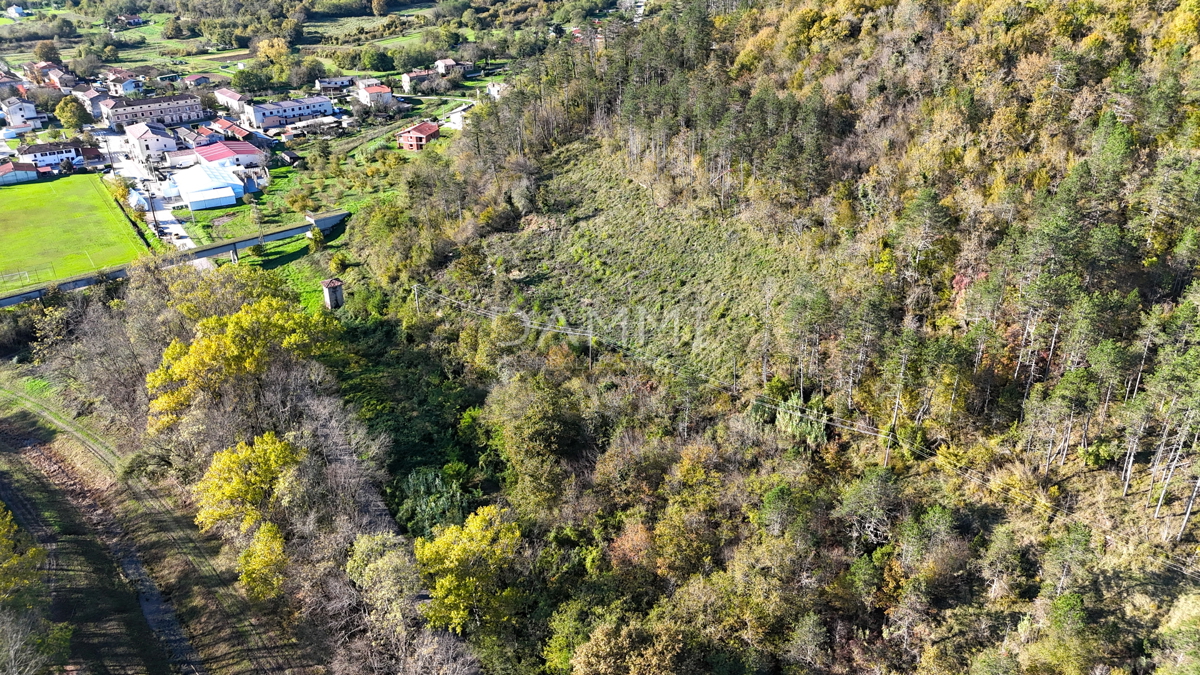 OPRTALJ, LIVADE - OPRTALJ, LIVADE - ZAZIDLJIVO ZEMLJIŠČE TURISTIČNE NAMENE ZA KAMP T3