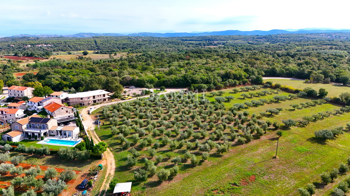 ISTRA, UMAG - Gradbeno zemljišče 3 km od morja