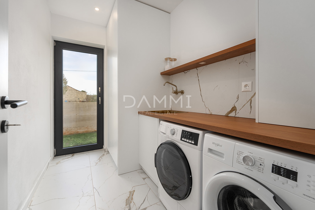 ISTRA, ŽMINJ - Očarljiva enonadstropna hiša z bazenom