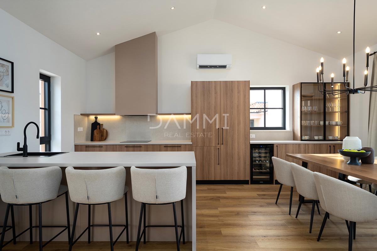 ISTRA, ŽMINJ - Očarljiva enonadstropna hiša z bazenom