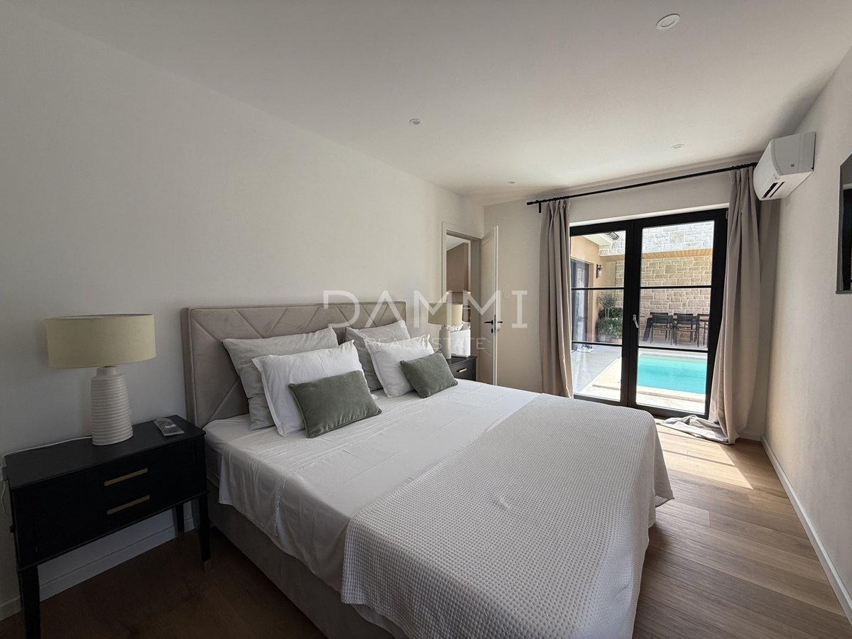 ISTRA, ŽMINJ - Očarljiva enonadstropna hiša z bazenom