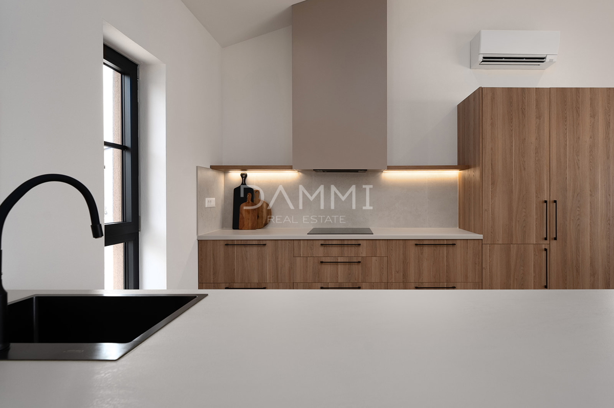 ISTRA, ŽMINJ - Očarljiva enonadstropna hiša z bazenom