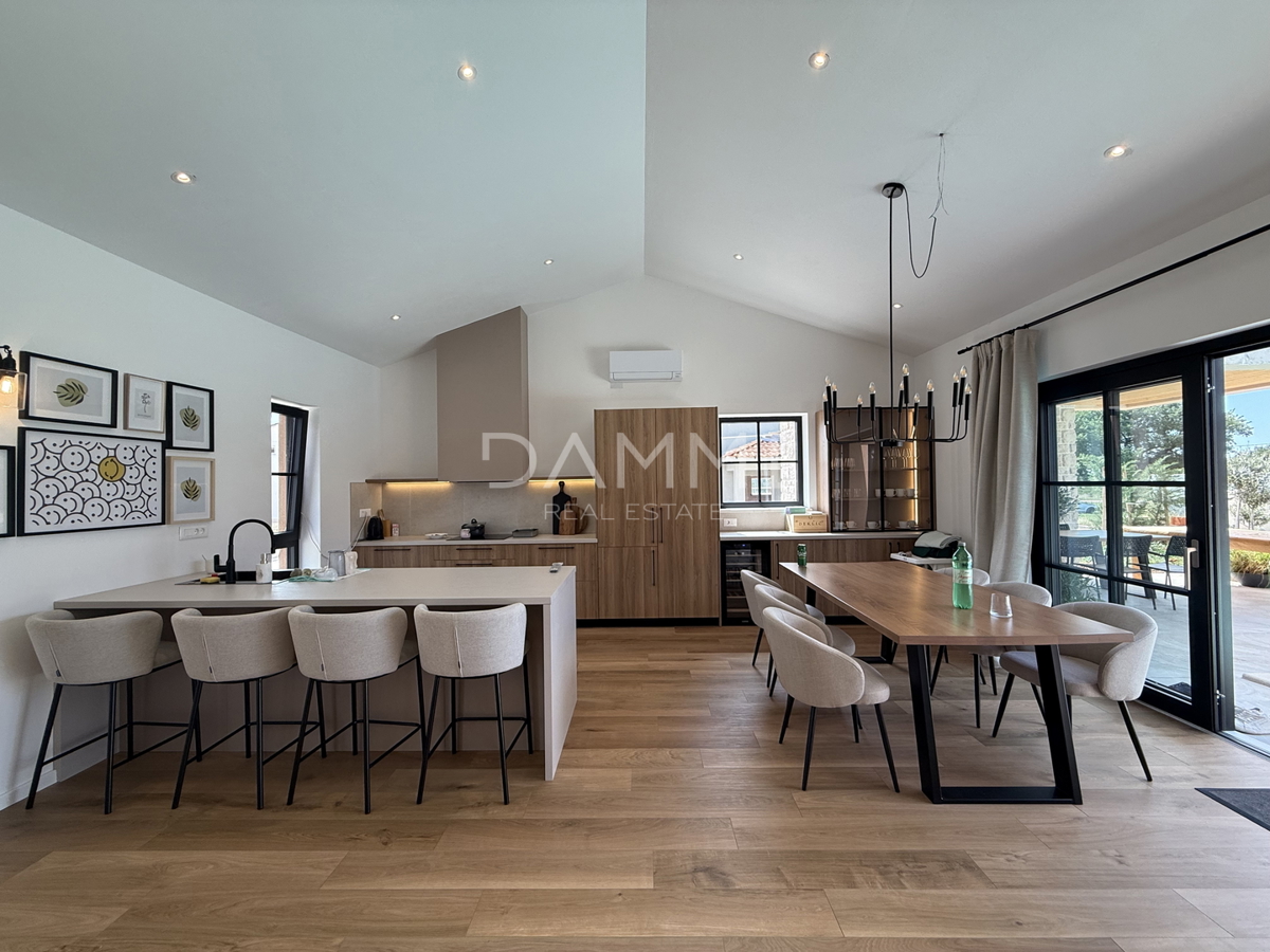 ISTRA, ŽMINJ - Očarljiva enonadstropna hiša z bazenom