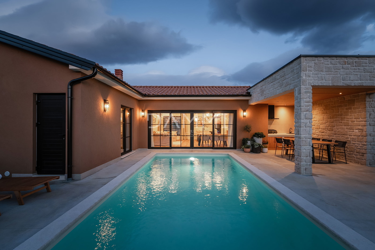 ISTRA, ŽMINJ - Očarljiva enonadstropna hiša z bazenom