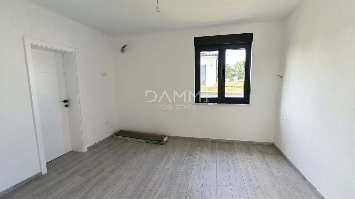 Istra - Marčana, hiša s bazenom, novogradnja