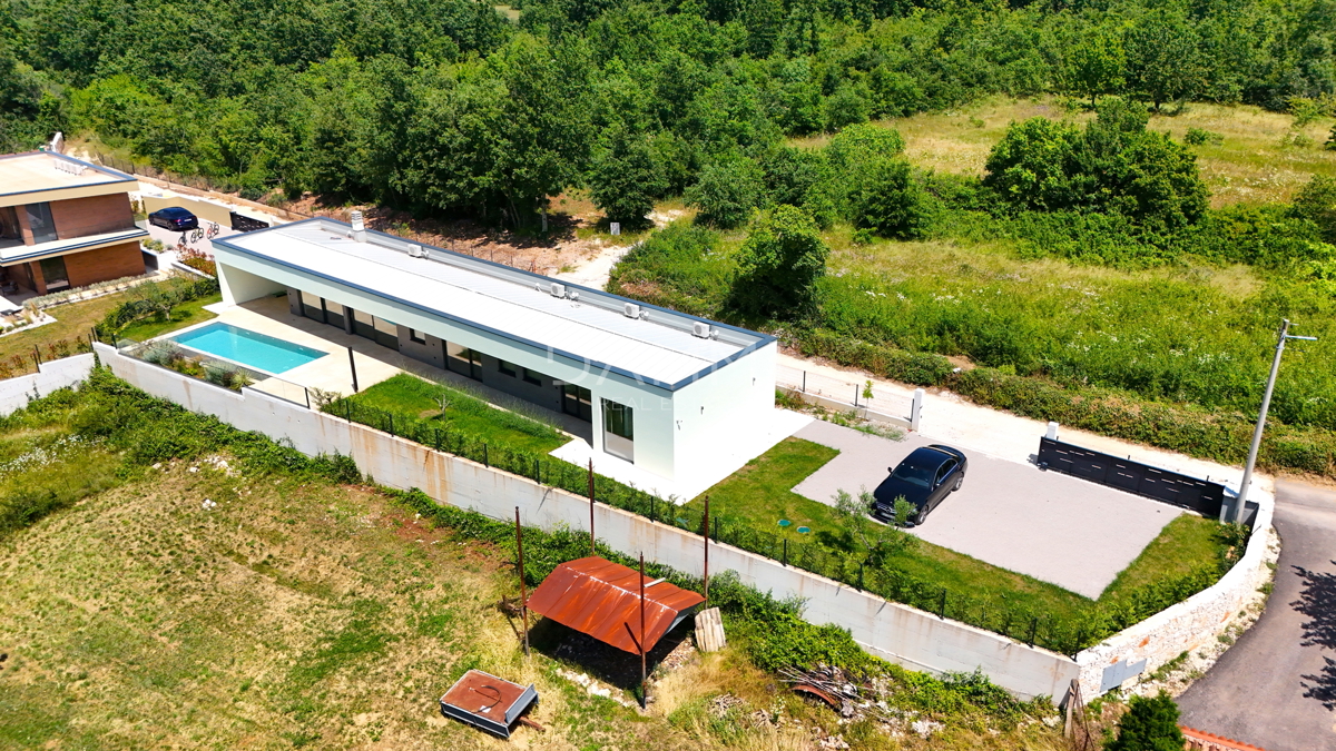 ISTRA, SVETVINČENAT - Moderna vila z bazenom in vrhunsko opremo v srcu Istre