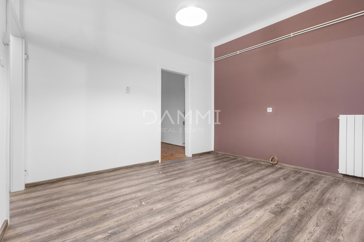 Istra, Pula, stanovanje v centru, 2 spalnici, urejena dokumentacija