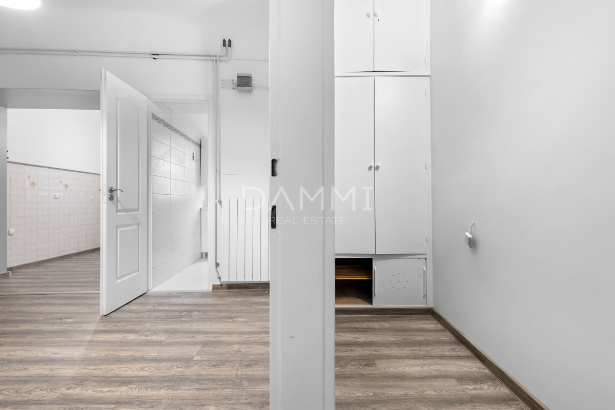 Istra, Pula, stanovanje v centru, 2 spalnici, urejena dokumentacija