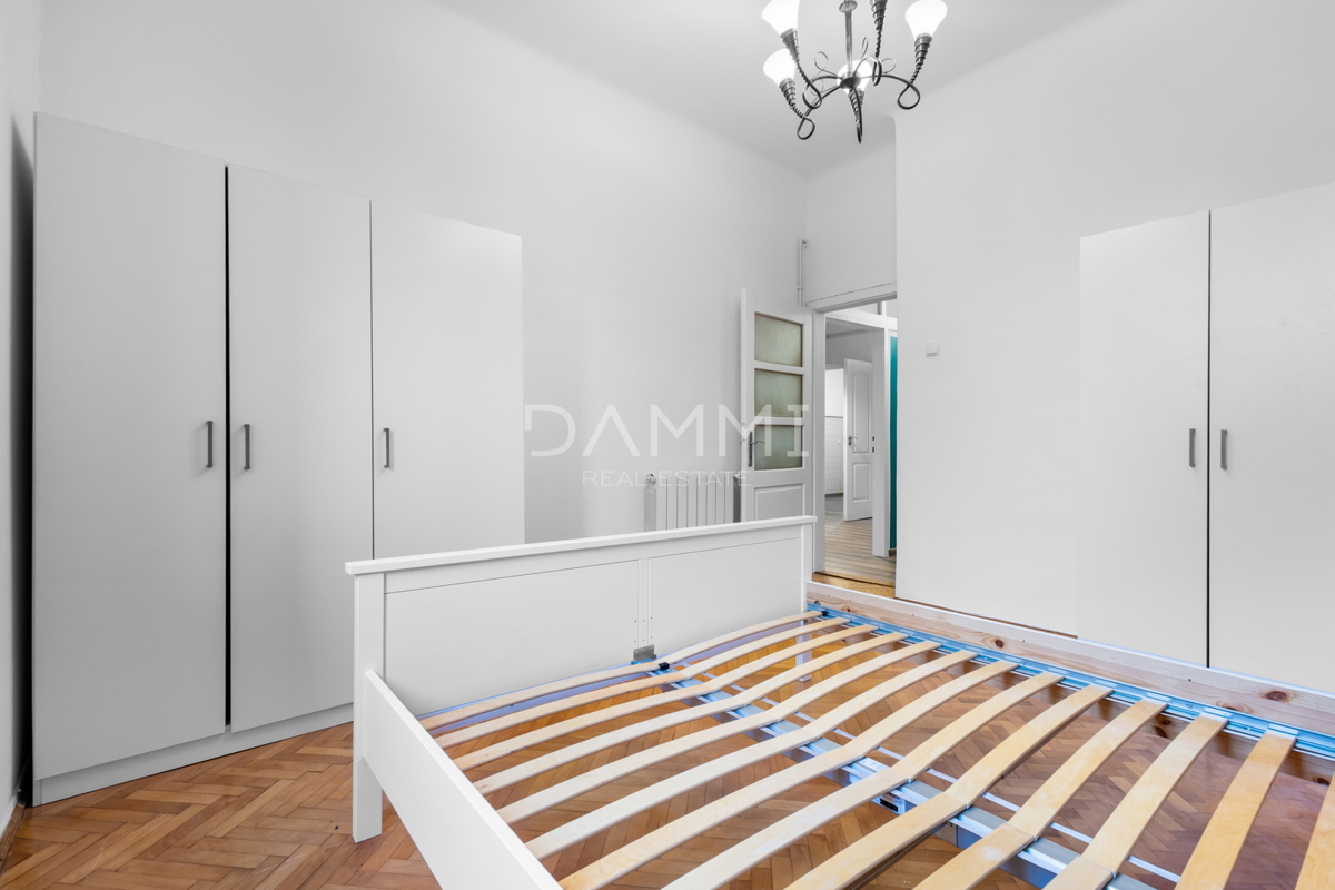 Istra, Pula, stanovanje v centru, 2 spalnici, urejena dokumentacija