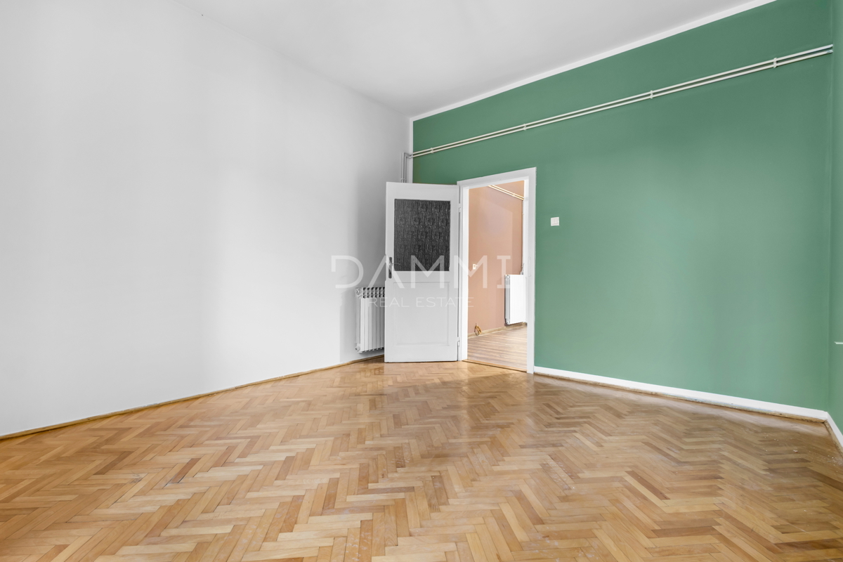 Istra, Pula, stanovanje v centru, 2 spalnici, urejena dokumentacija