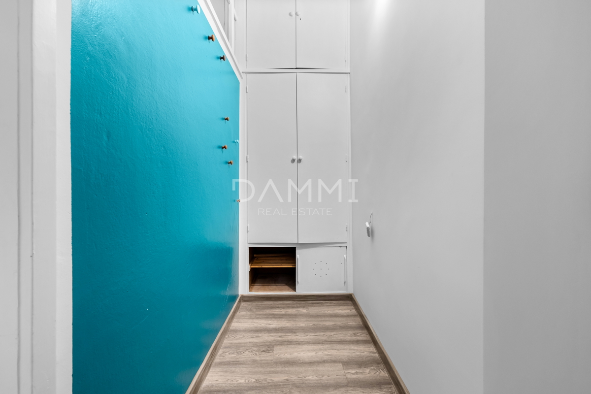 Istra, Pula, stanovanje v centru, 2 spalnici, urejena dokumentacija