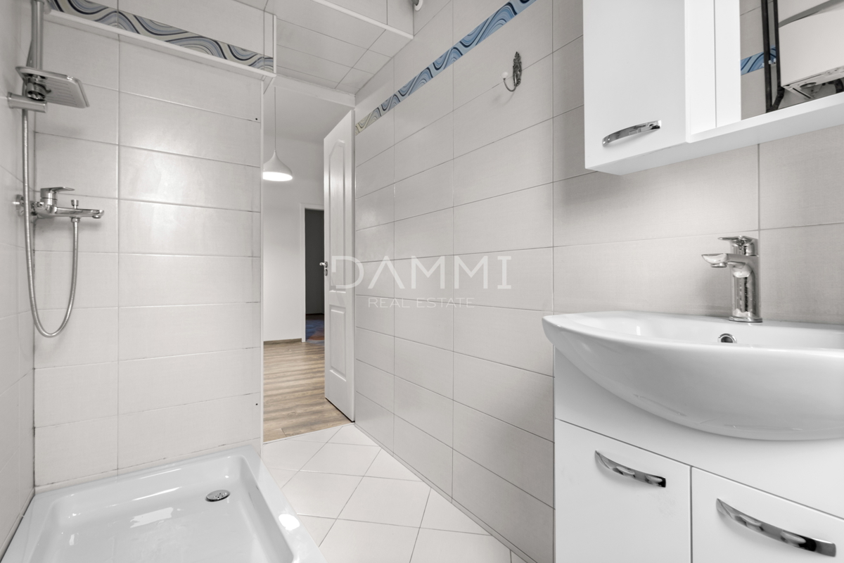 Istra, Pula, stanovanje v centru, 2 spalnici, urejena dokumentacija