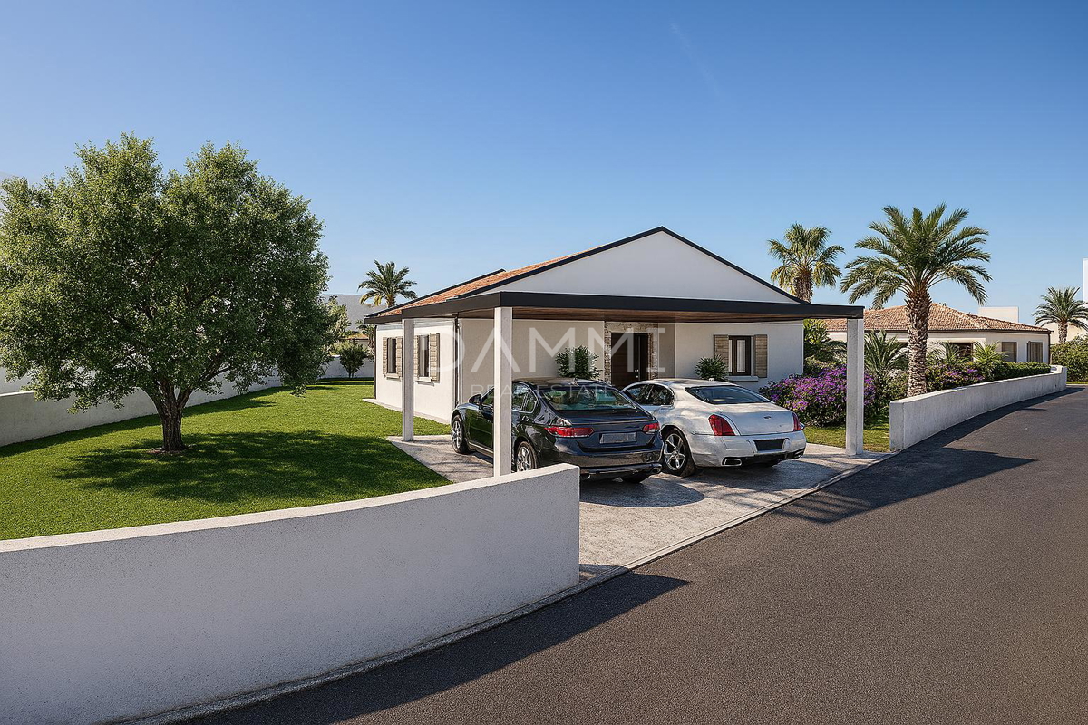 ISTRA, SVETI LOVREČ - PRIZEMLJENA HIŠA S BAZENOM V MIRNEM OKOLJU