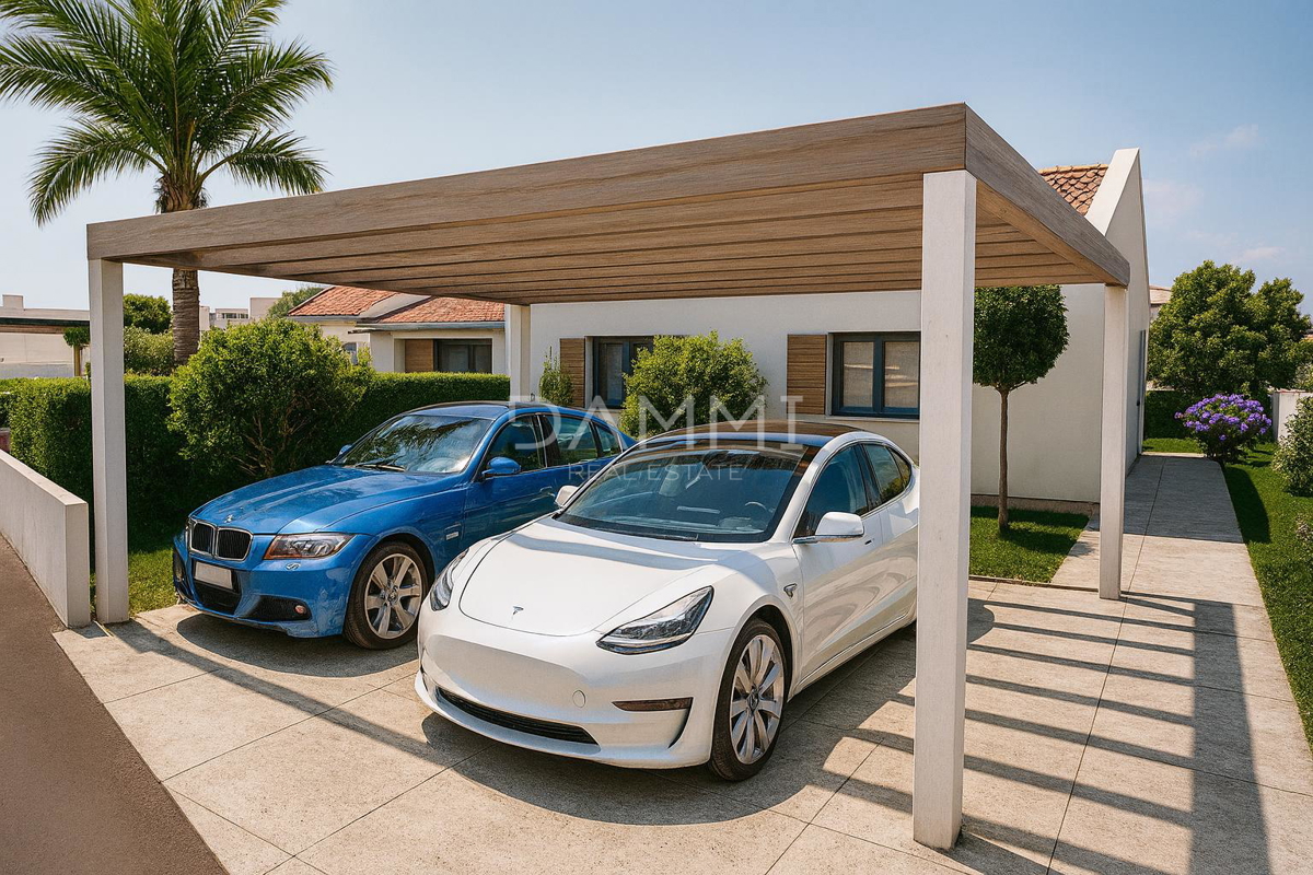 ISTRA, SVETI LOVREČ - PRIZEMLJENA HIŠA S BAZENOM V MIRNEM OKOLJU