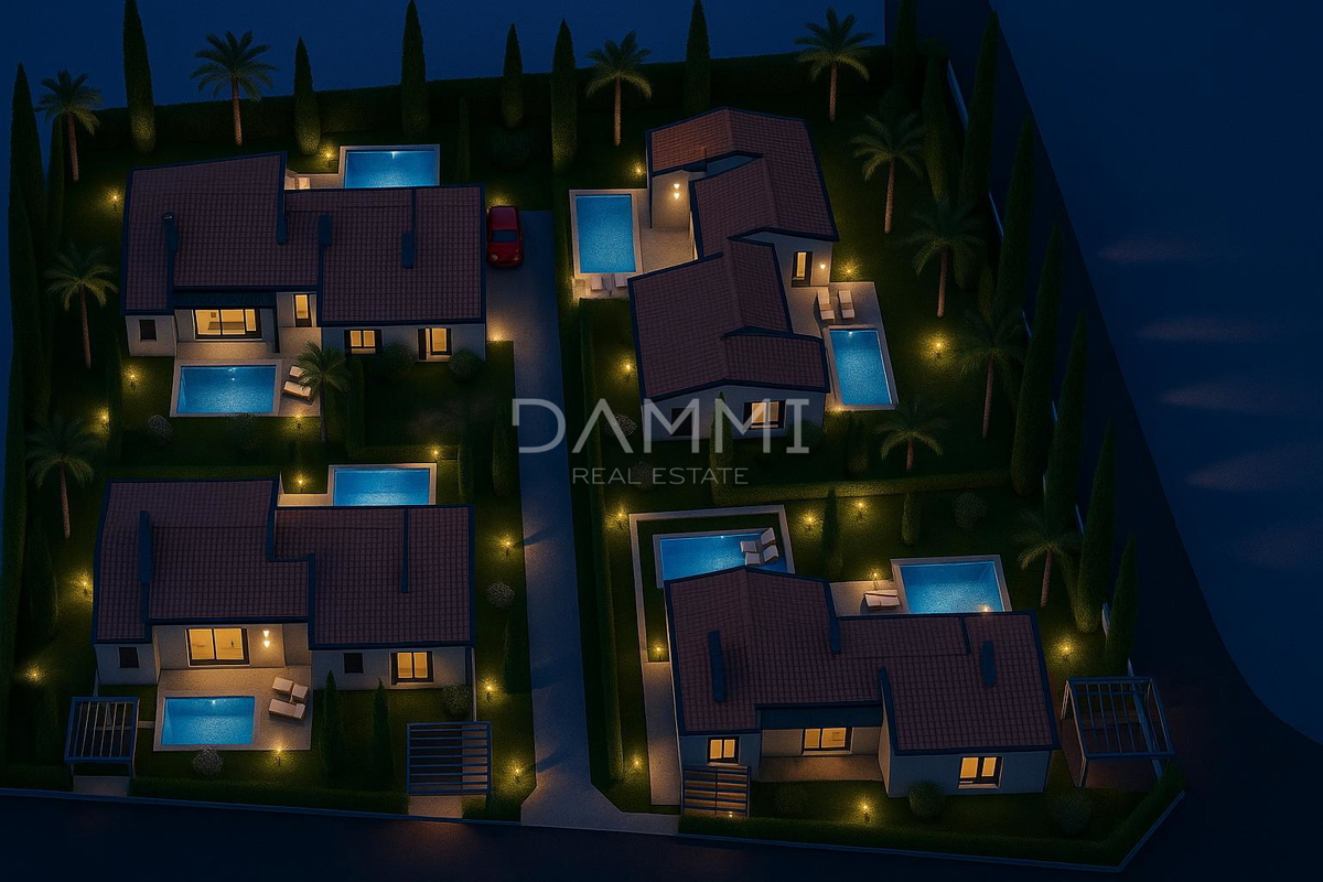 ISTRA, SVETI LOVREČ - PRIZEMLJENA HIŠA S BAZENOM V MIRNEM OKOLJU