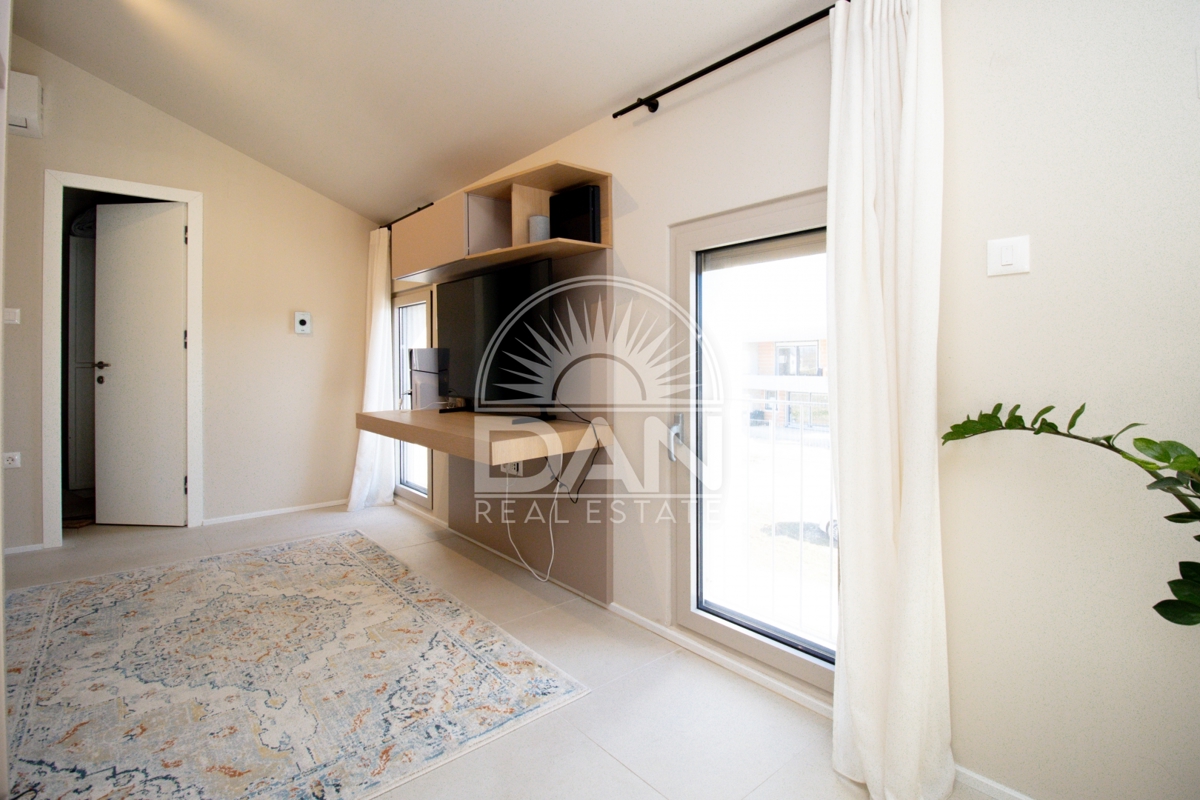 Funtana – Ekskluzivno! Moderna hiša v bližini morja, obdana z naravo