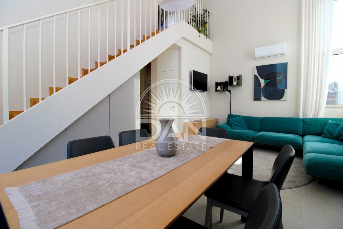 Funtana – Ekskluzivno! Moderna hiša v bližini morja, obdana z naravo