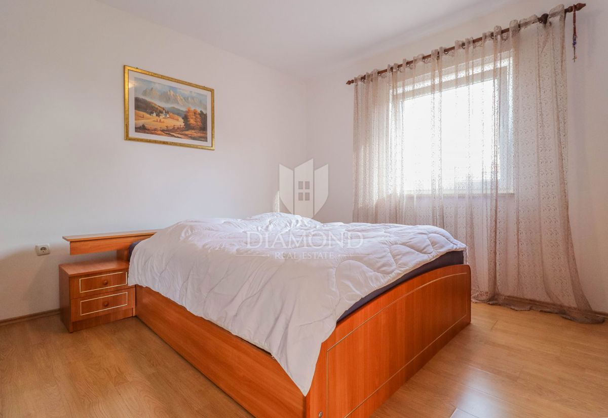 Novigrad, okolica! Čudovito stanovanje s 3 spalnicami!