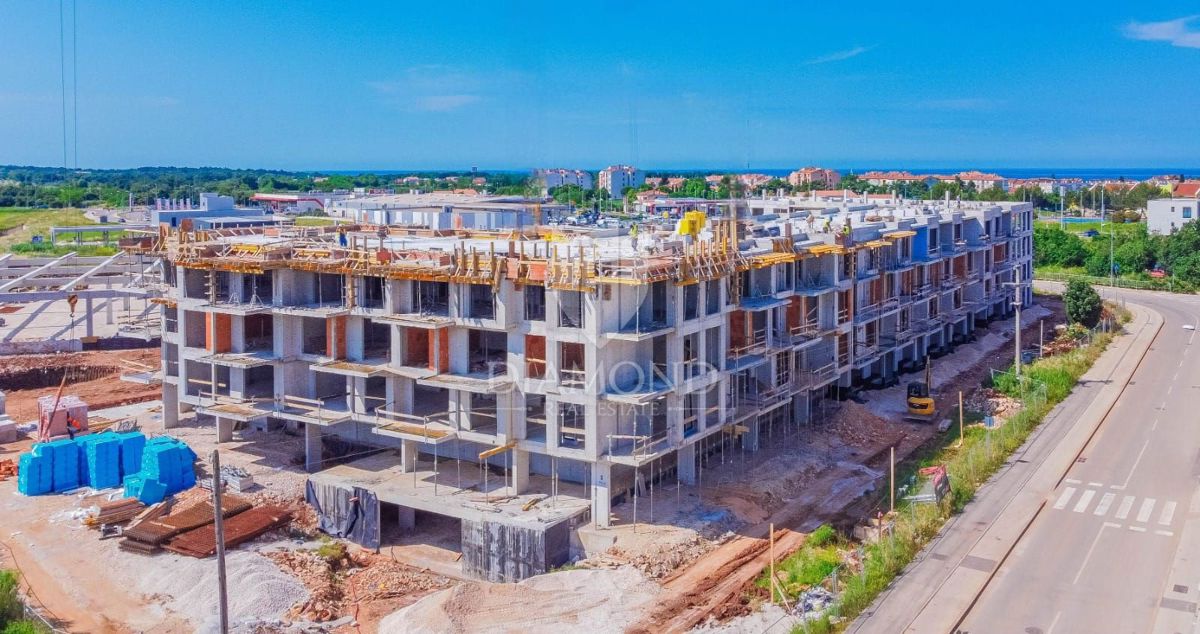 Umag, novogradnja! Moderno stanovanje z garažo in dvigalom!