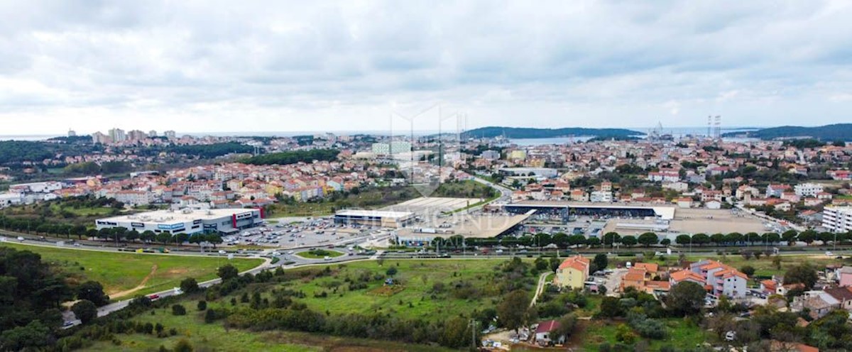 Pula, gradbeno zemljišče na odlični lokaciji!