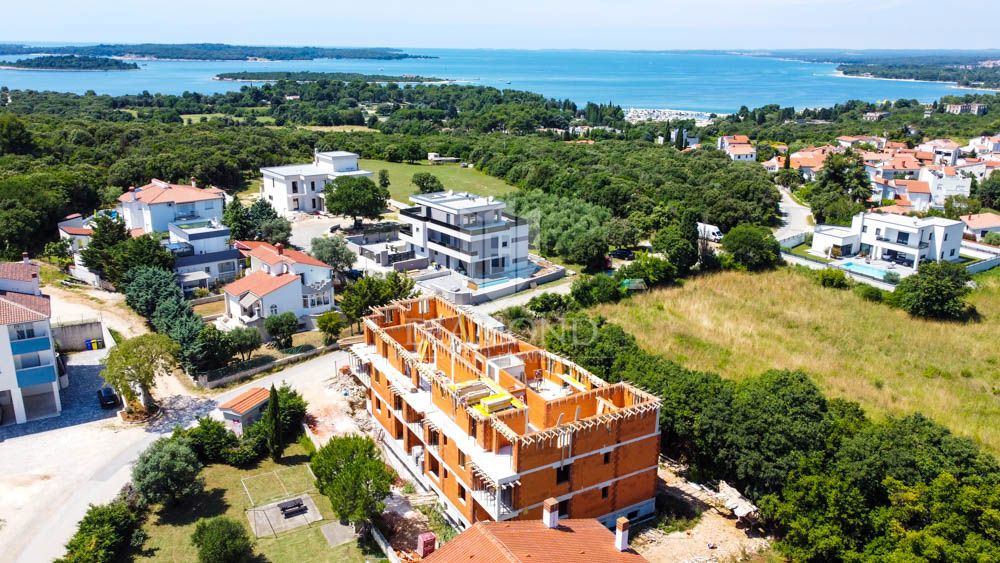 Stanovanje v pritličju luksuzne novogradnje, v bližini Fažane
