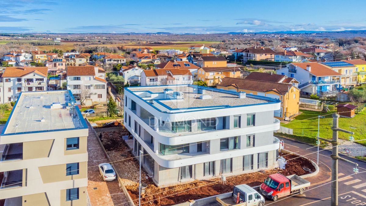 Umag, okolica! Moderno stanovanje s pogledom na morje v gradnji!