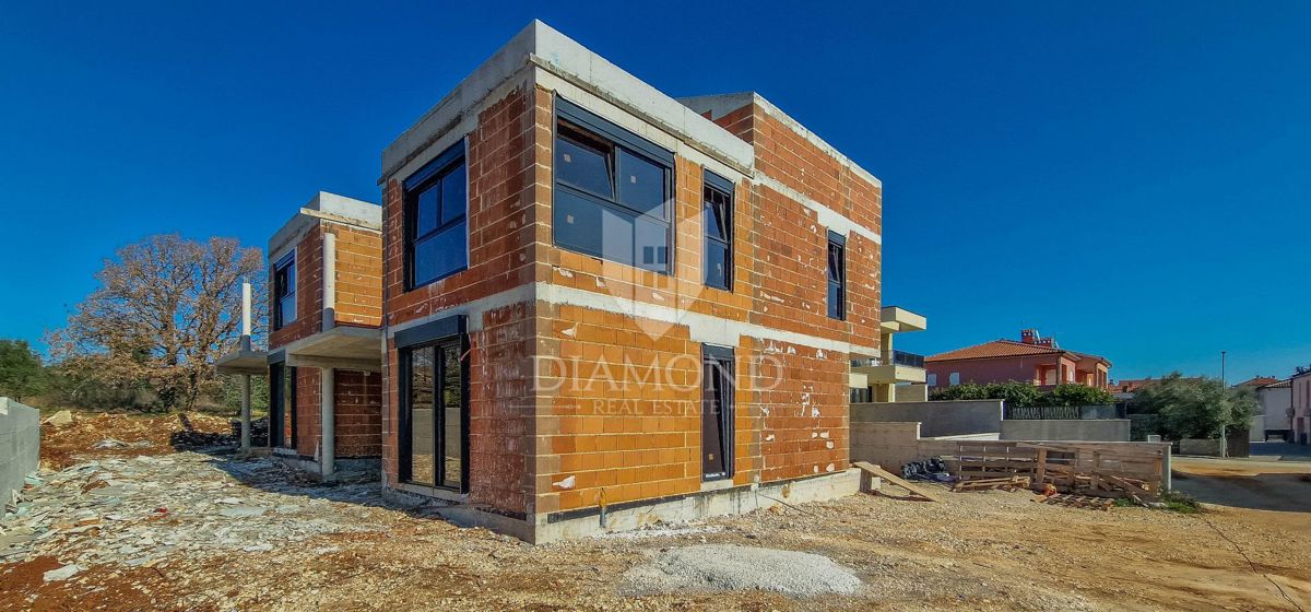 Hiša Novigrad, 200.000m2