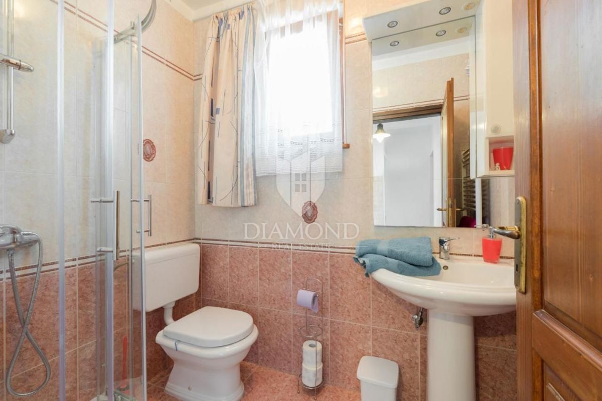 Hiša Labin, 200m2