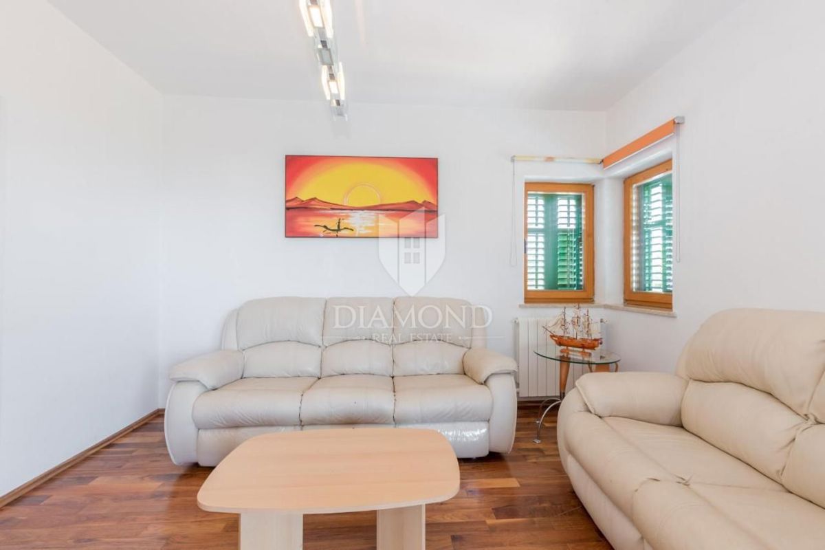 Hiša Labin, 200m2