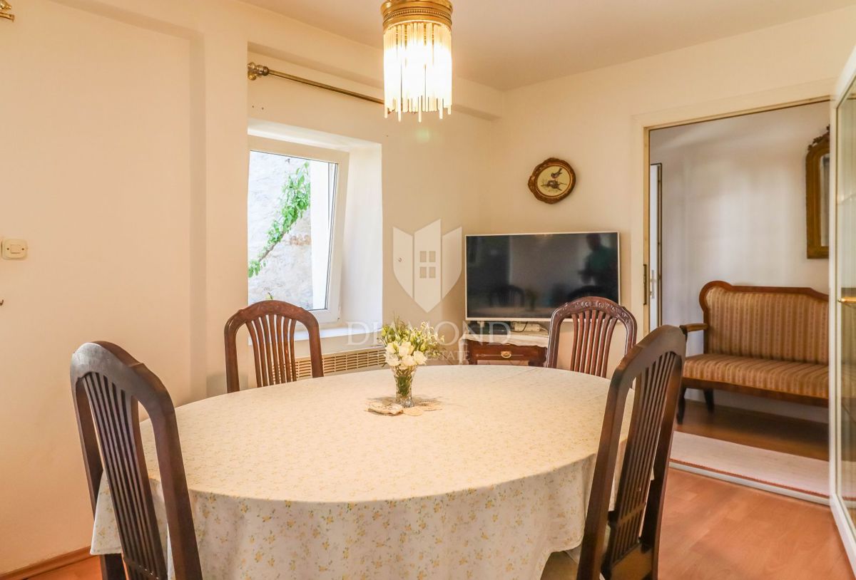 Hiša Rovinj, 79m2