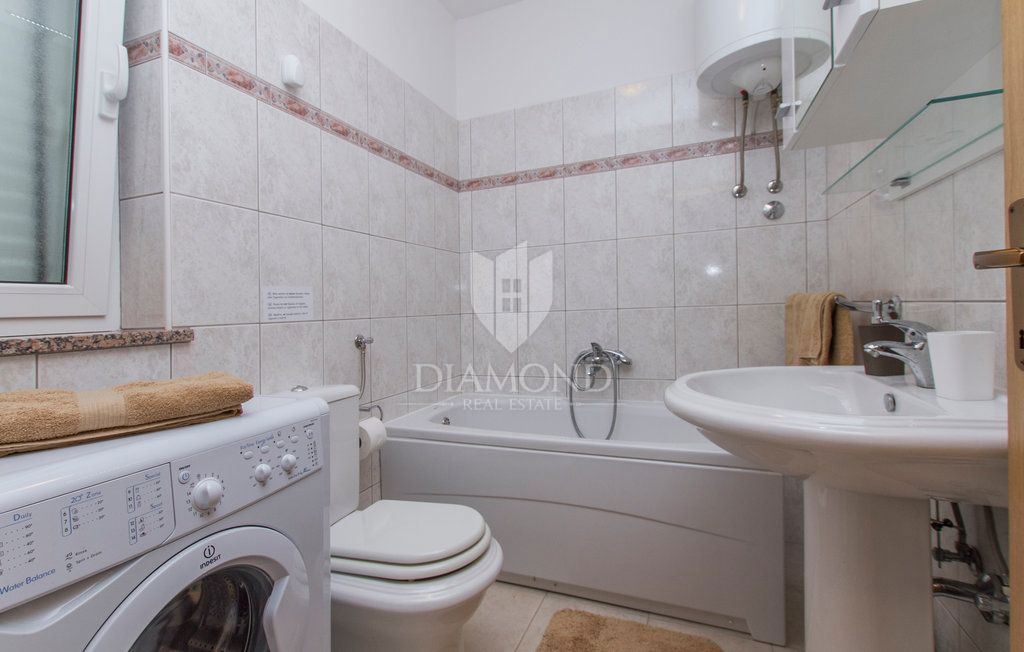 Labin, okolica, lepa hiša s pogledom na morje