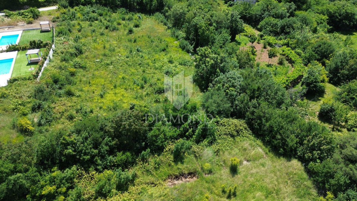 Labin, okolica, zemljišče z gradbenim dovoljenjem