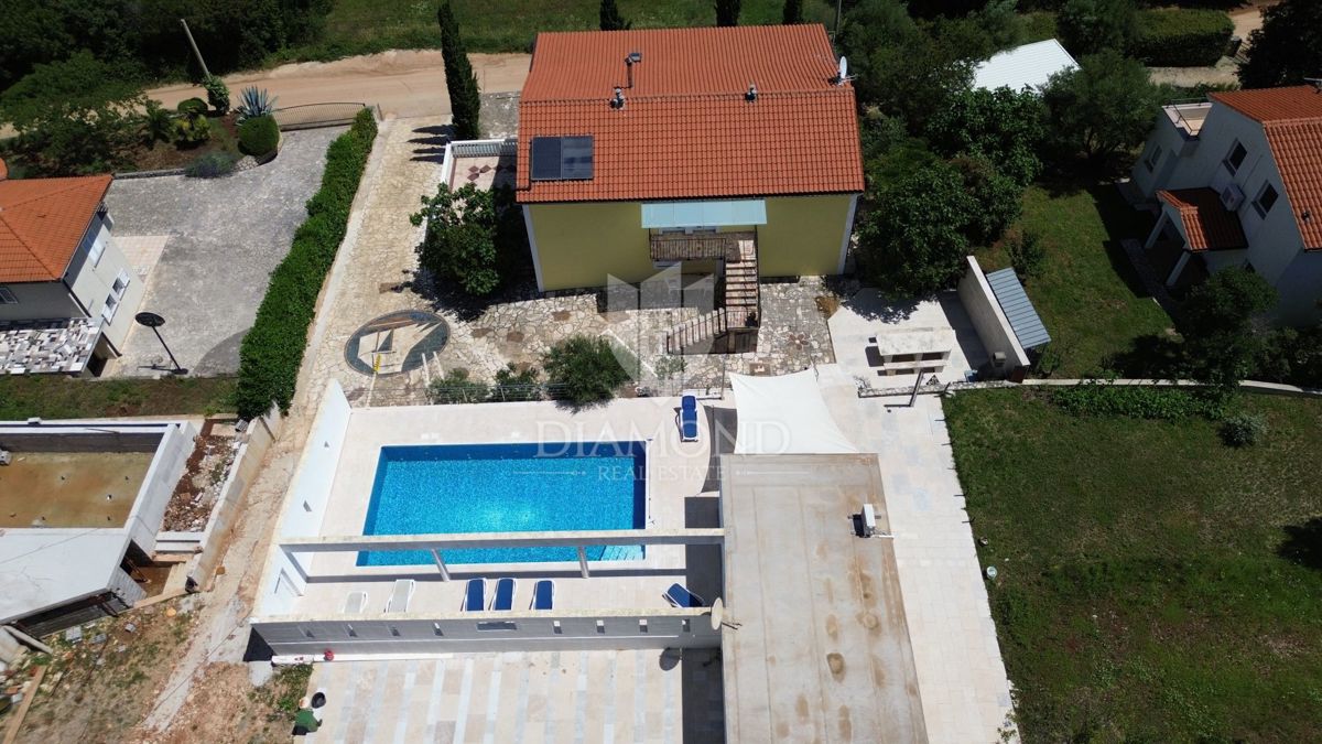 Rabac, lepa hiša z neoviranim pogledom na morje 