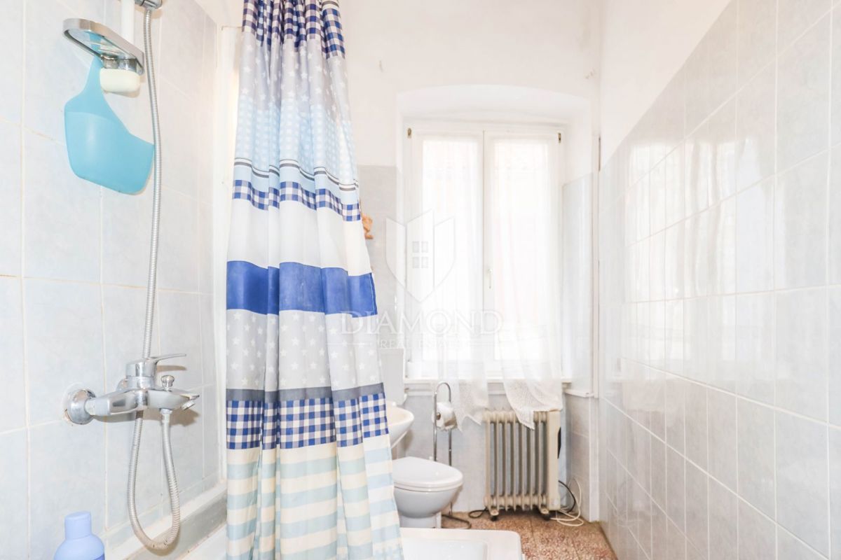 Rovinj, apartma, prva vrsta do morja!